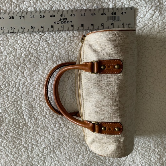 MICHAEL KORS Monogram Handbag - Picture 8 of 8